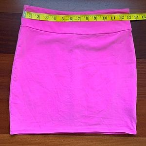 American Eagle Pink Stretchy Skirt Sz S